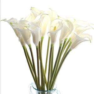 White Calla Lilly Artificial Flower Bouquet - 20 Piece